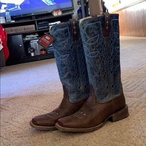 Almost new square toe ariat boots.